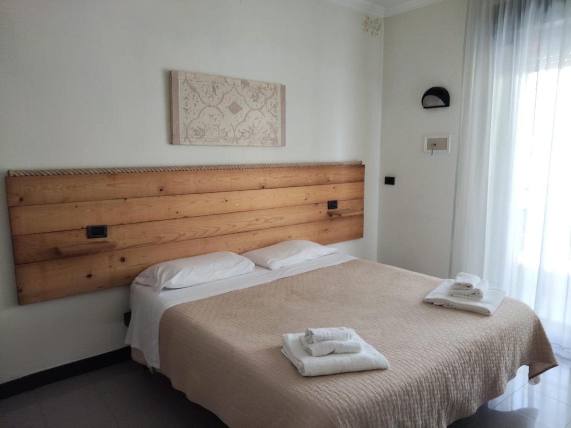 Hotel Garisenda B&B - In Centro A Riccione - Екстер'єр фото
