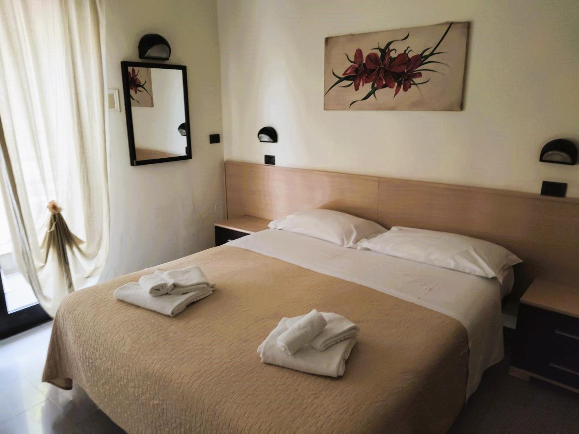 Hotel Garisenda B&B - In Centro A Riccione - Екстер'єр фото