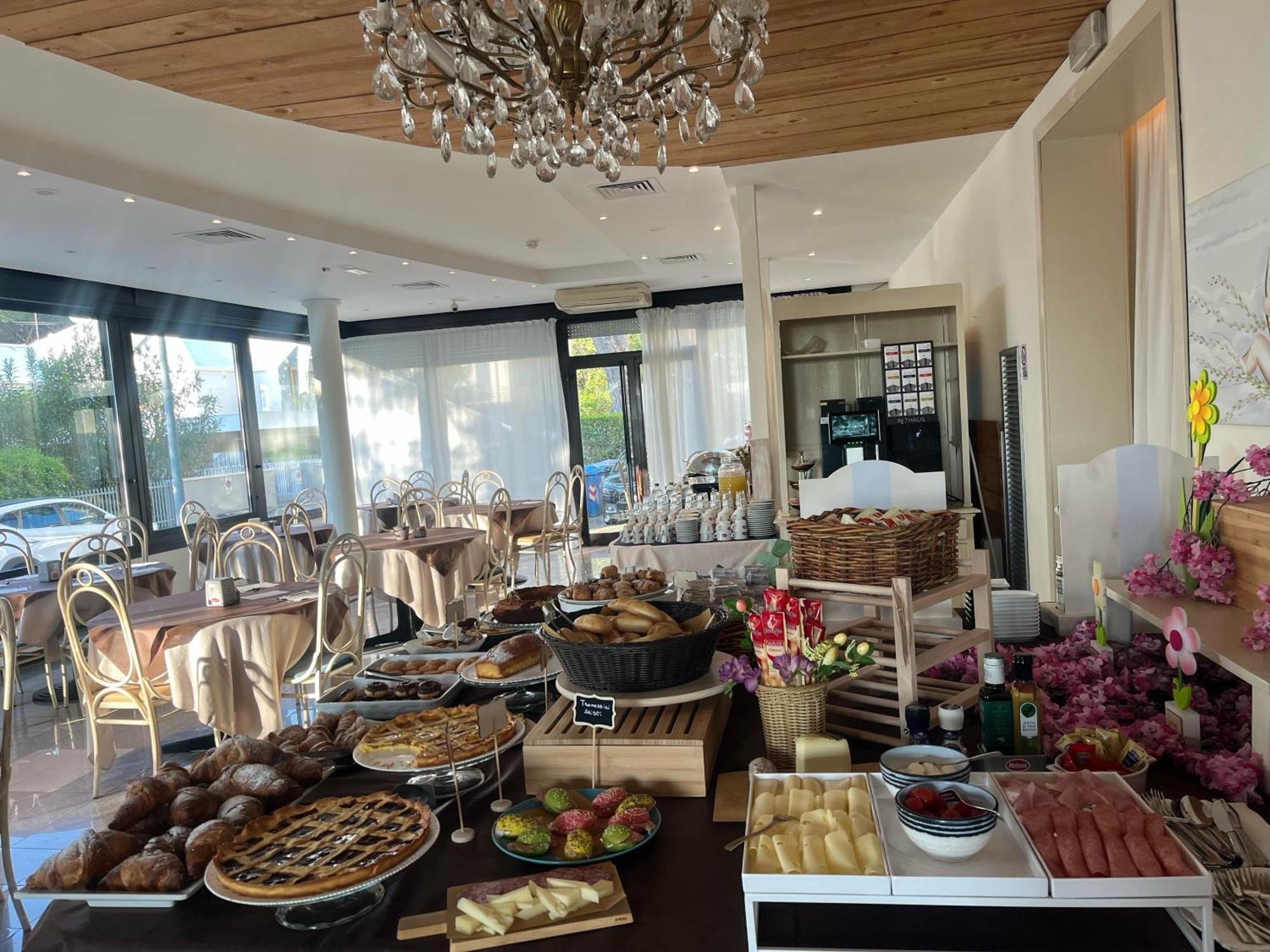 Hotel Garisenda B&B - In Centro A Riccione - Екстер'єр фото